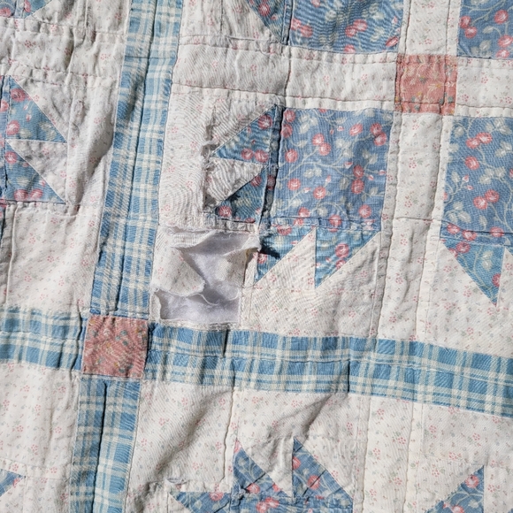 Vintage LL Bean patchwork quilt. - Picture 3 of 11